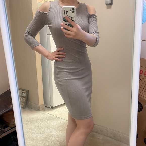 Dynamite- Dress - Picture 4 of 4